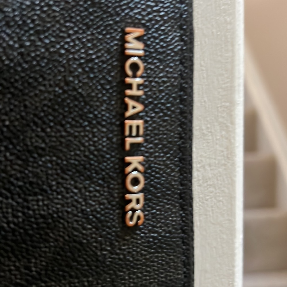 Michael Kors Wallet used - Picture 2 of 3